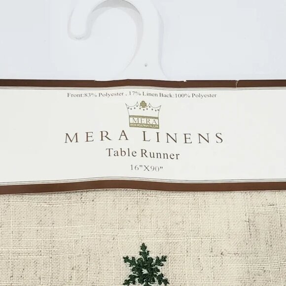 Mera Linens Table Runner Green Snow Flakes - Picture 4 of 6